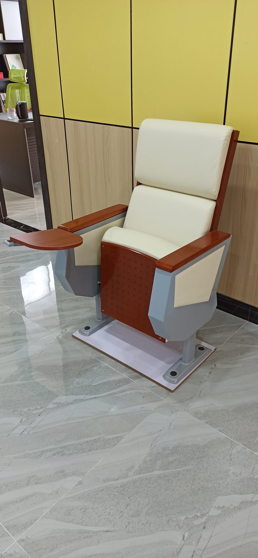 礼堂椅怎么选型：5 个关键指标
