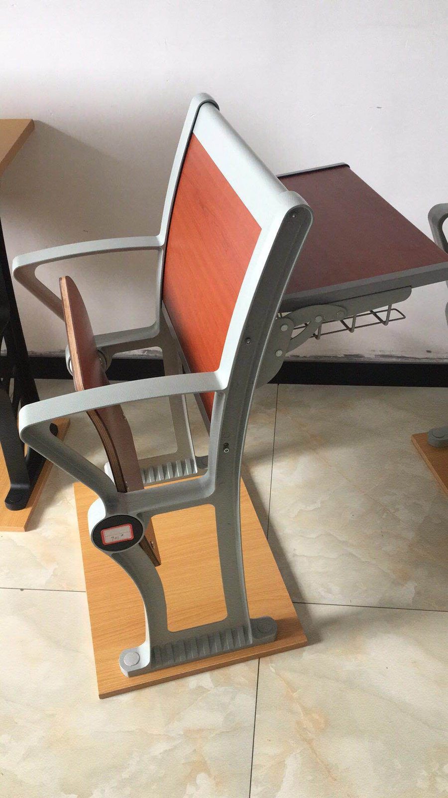 礼堂椅实拍款 160